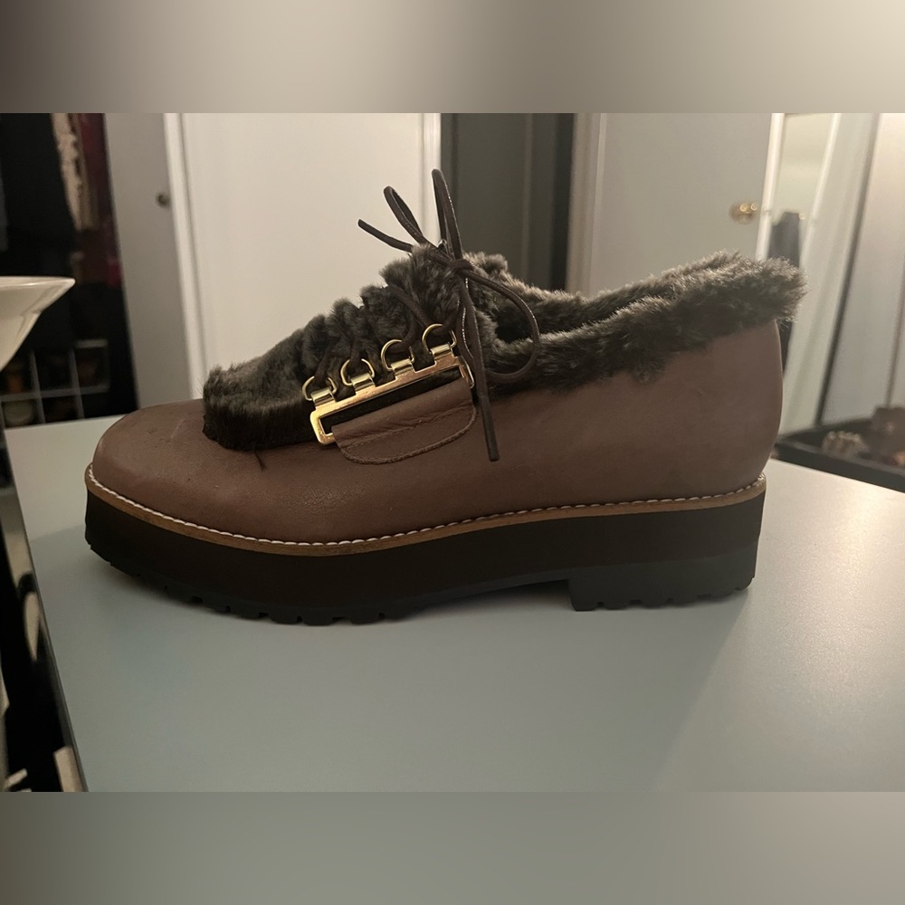 Miista (Musta) fur lined oxford